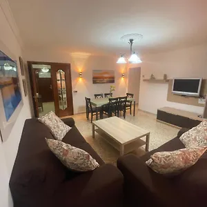 gran-y-magnifico-apartamento-en-malaga-centro.hotelsinnerja.org/